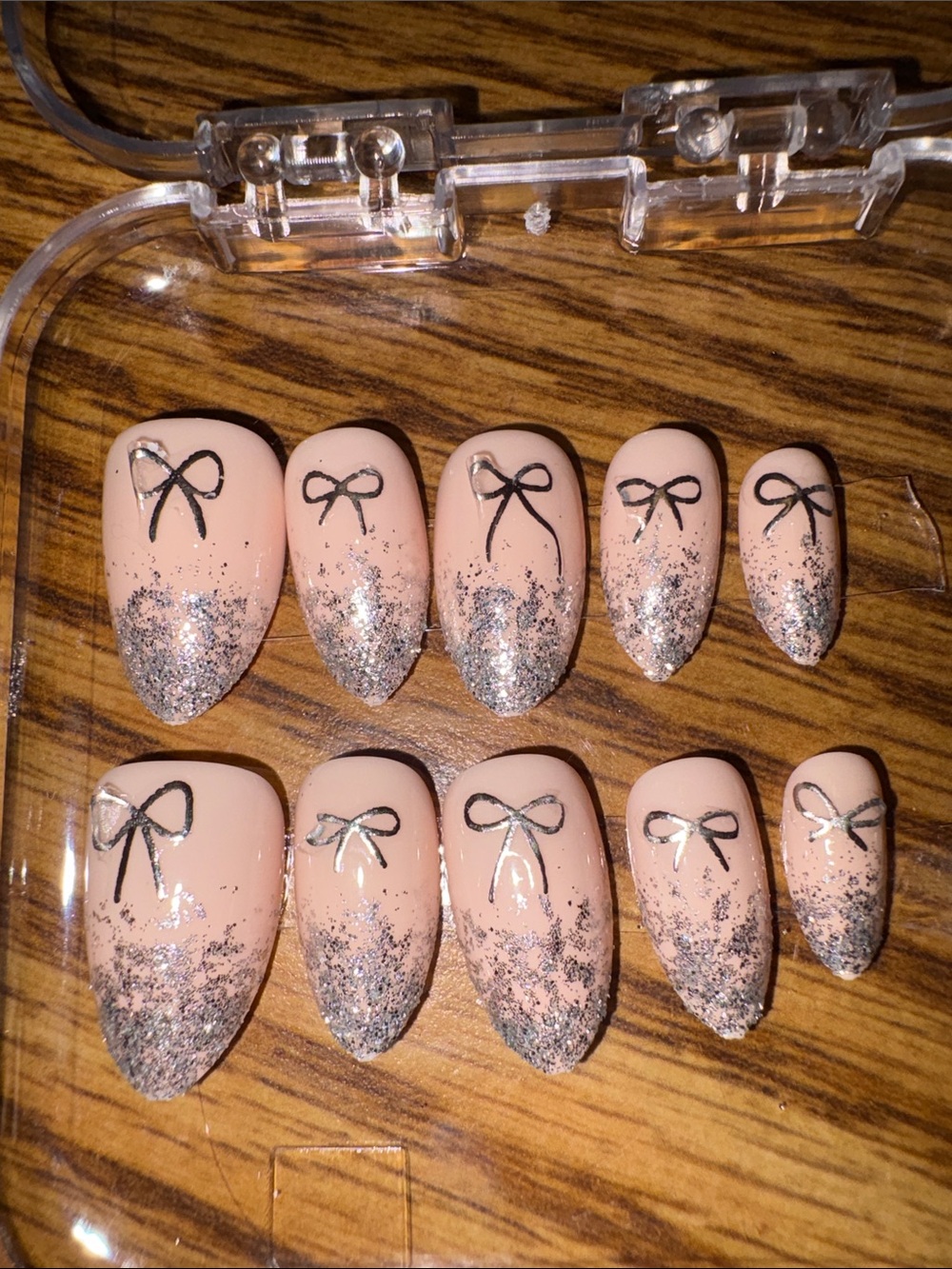 Press-On Nails Set - Nude Pink Bow with Silver Glitter